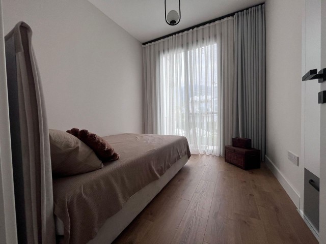 GİRNE/ALSANCAK'TA SESSİZ,SAKİN,HUZURLU BİR SİTEDE SATILIK 3+1 PENTHOUSE