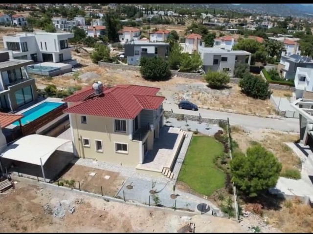 4+1 LUXUSVILLA ZUM VERKAUF IN GİRNE/ÇATALKÖY