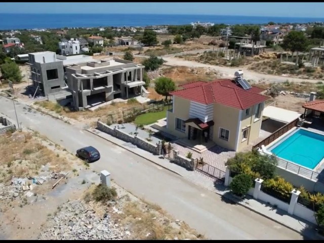 4+1 LUXUSVILLA ZUM VERKAUF IN GİRNE/ÇATALKÖY