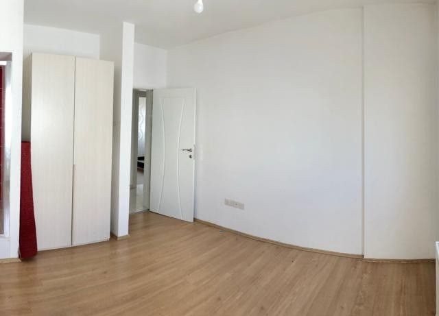 UNMÖBLIERTES 3+1 PENTHOUSE ZU VERMIETEN IN NICOSIA/ORTAKÖY