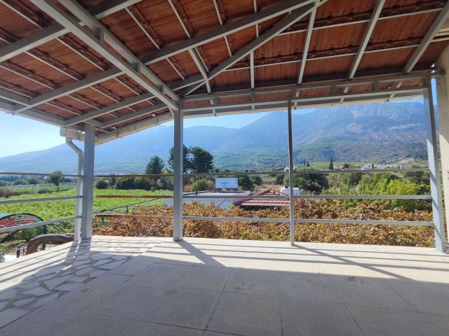 4+1 VILLA MIT POOL ZU VERKAUFEN IN KYRENIA/LAPTA