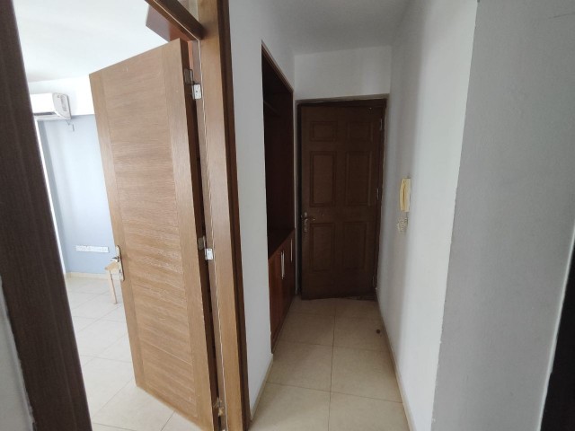 3+1 UNMÖBLIERTE WOHNUNG ZU VERMIETEN IN GIRNE/ALSANCAK