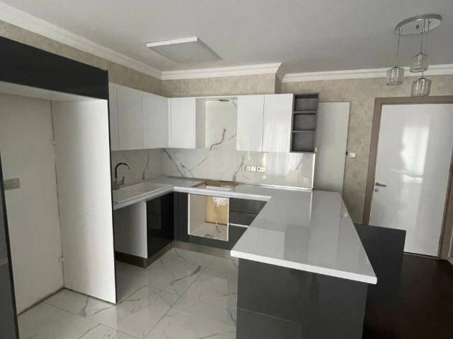 GİRNE KAR MARKET BÖLGESİNDE SATILIK 2+1 DAİRE