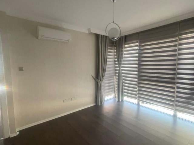 GİRNE KAR MARKET BÖLGESİNDE SATILIK 2+1 DAİRE