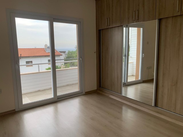 3+1 FLAT FOR SALE IN KYRENIA/LAPTA