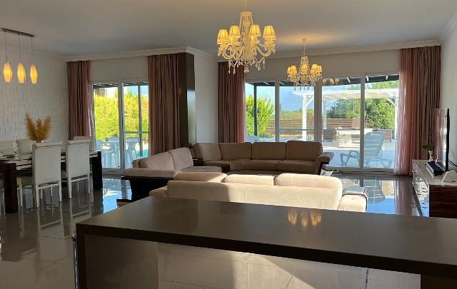 4+1 LUXUSVILLA ZUM VERKAUF IN GİRNE/ÇATALKÖY