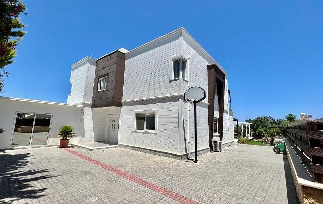 4+1 LUXUSVILLA ZUM VERKAUF IN GİRNE/ÇATALKÖY