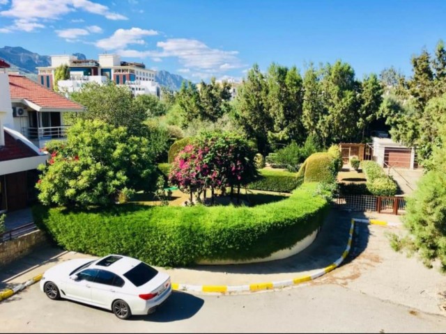 3+1 FLAT FOR SALE IN KYRENIA LORDS PALACE HOTEL AREA