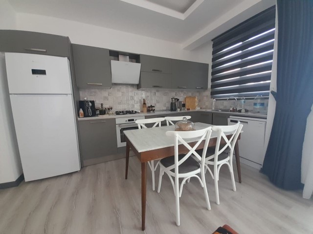 GİRNE/OZANKÖY'DE SATILIK 2+1 EŞYALI DAİRE