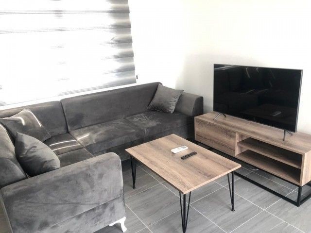 MÖBLIERTES 1+1 PENTHOUSE ZU VERMIETEN IN GİRNE/KARAOĞLANOĞLU