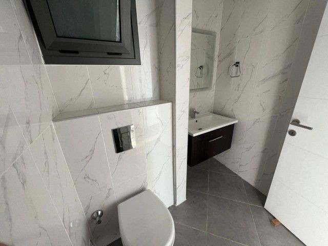 2+1 MÖBLIERTES DUPLEX-PENTHOUSE ZU VERMIETEN IN KYRENIA/UPPER KYRENIA