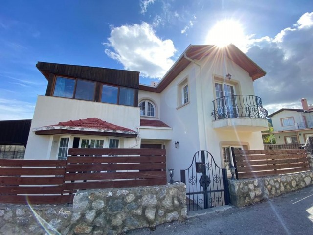 3+1 VILLA FOR SALE IN KYRENIA/ALSANCAK