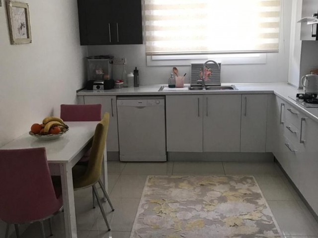 GİRNE MERKEZDE SATILIK 3+1 DAİRE