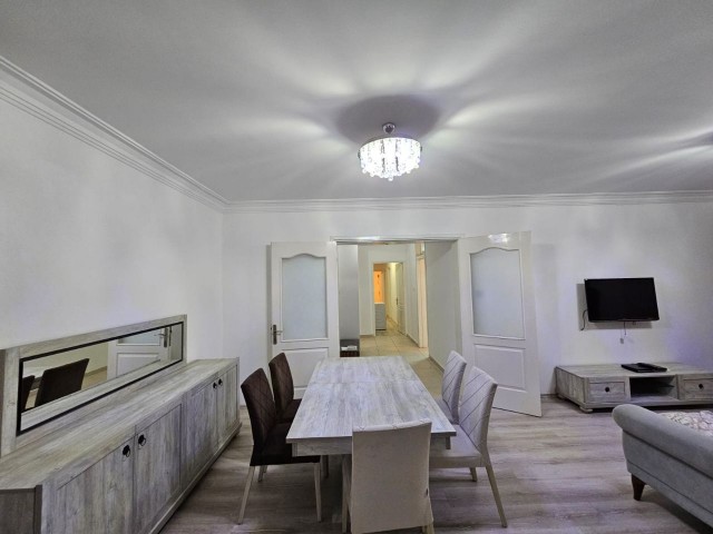 LEFKOŞA DEREBOYU BÖLGESİNDE SATILIK 3+1 EŞYALI DAİRE