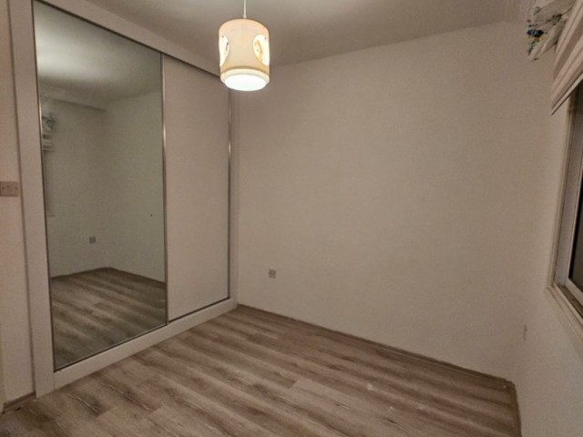 LEFKOŞA DEREBOYU BÖLGESİNDE SATILIK 3+1 EŞYALI DAİRE