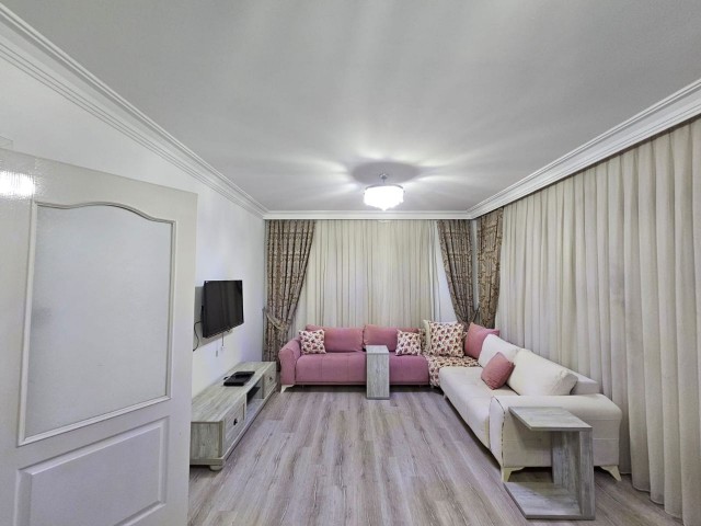 LEFKOŞA DEREBOYU BÖLGESİNDE SATILIK 3+1 EŞYALI DAİRE