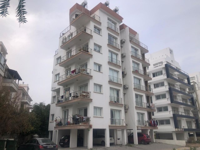 GİRNE MERKEZDE SATILIK 2+1  EŞYALI DAİRE 