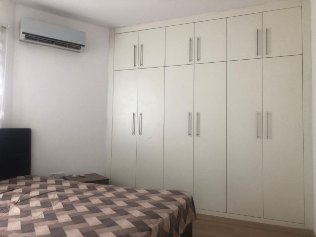 GİRNE MERKEZDE SATILIK 2+1  EŞYALI DAİRE 