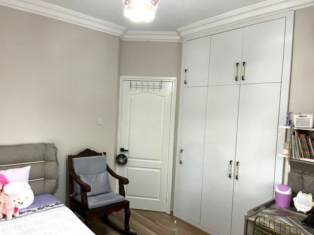 GİRNE MERKEZ KAŞGAR BÖLGESİNDE SATILIK 3+1 DAİRE