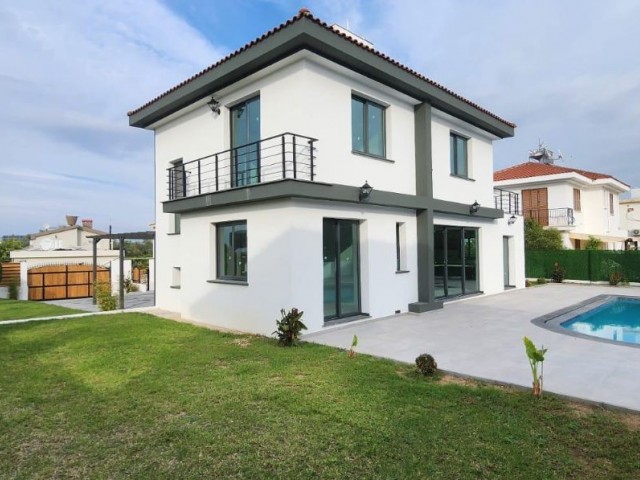 4+1 VILLA MIT POOL ZU VERKAUFEN IN KYRENIA/BELLAPAIS