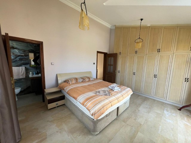 4+1 MÖBLIERTE VILLA ZU VERMIETEN IN GIRNE/ESENTEPE