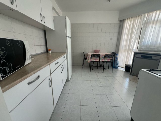 2+1 WOHNUNG ZUR TÄGLICHEN MIETE IN NICOSIA/YENİŞEHİR