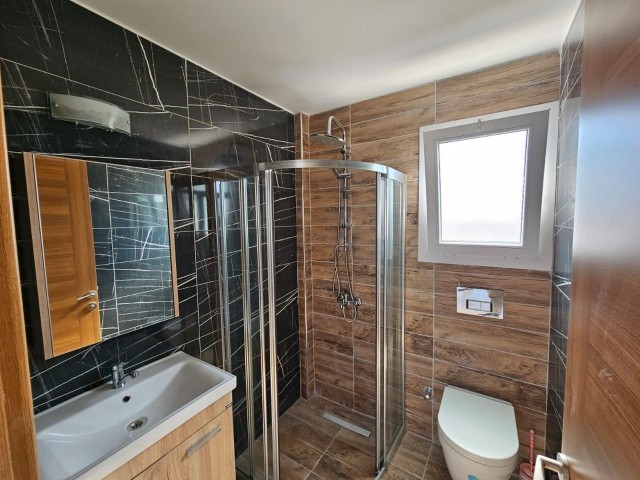 LEFKOŞA/KÜÇÜK KAYMAKLI'DA SATILIK 2+1 SIFIR EŞYALI PENTHOUSE