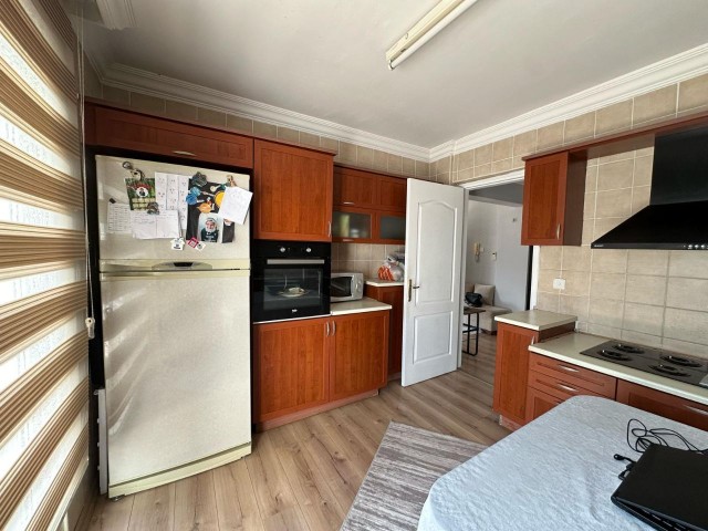 4+1 FLAT FOR SALE IN KYRENIA CENTER