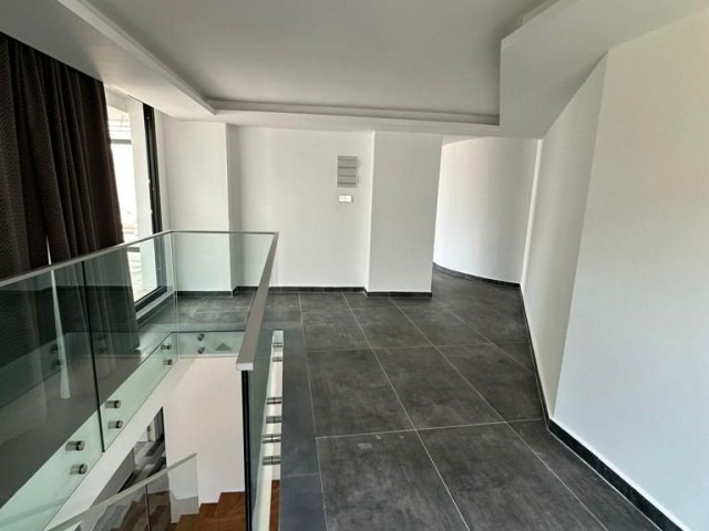 GİRNE MERKEZ'DE SATILIK 3+1 PENTHOUSE