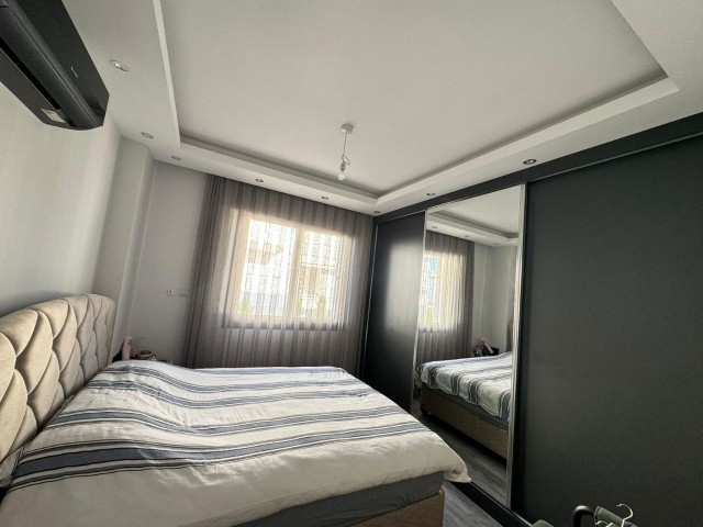 2+1 GERÄUMIGE WOHNUNG ZUM VERKAUF AN DER RINGSTRASSE KYRENIA/EDREMIT