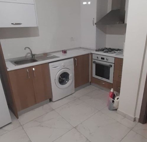 2+1 MÖBLIERTE WOHNUNG ZU VERMIETEN IN NICOSIA/KÜÇÜK KAYMAKLI CENTER