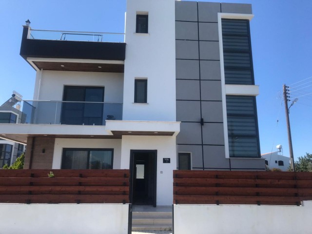 4+1 VILLA ZU VERMIETEN IN GIRNE/ÇATALKÖY