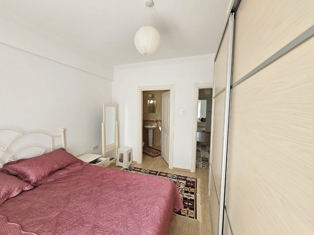 GİRNE/ALSANCAK'TA ORTAK HAVUZLU SİTE İÇERİSİNDE SATILIK 3+1 FUL EŞYALI PENTHOUSE