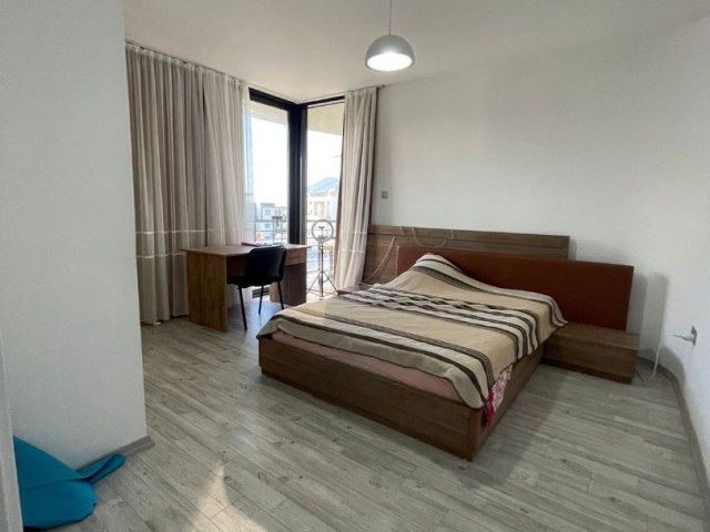 GİRNE CC TOWER'DA SATILIK 2+1 EŞYALI DAİRE