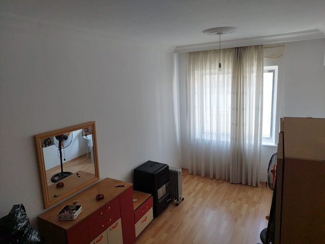 4+2 MÖBLIERTE DUPLEX-WOHNUNG ZU VERMIETEN IN NICOSIA/ORTAKÖY