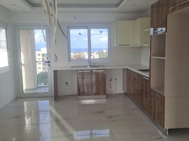 GİRNE MERKEZ'DE SATILIK 3+1 DAİRE