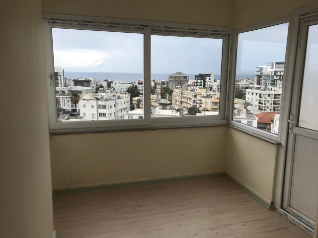 GİRNE NUSMAR BÖLGESİNDE SATILIK  2+1 EŞYASIZ PENTHOUSE