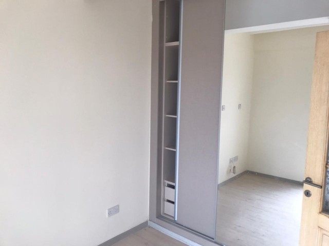 GİRNE NUSMAR BÖLGESİNDE SATILIK  2+1 EŞYASIZ PENTHOUSE