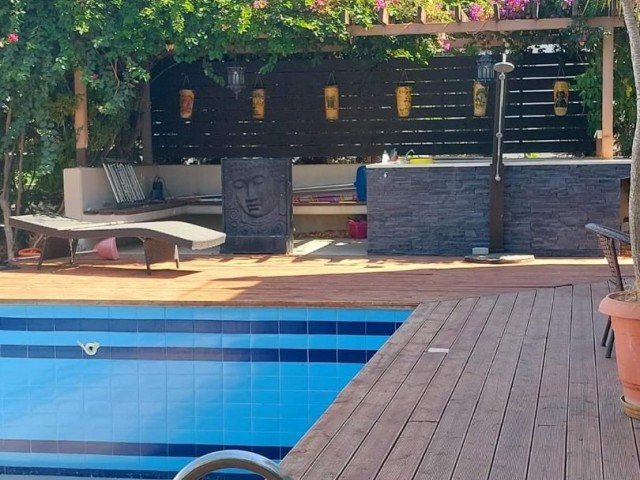 3+1 MÖBLIERTE VILLA ZUM VERKAUF IN GİRNE/KARAOĞLANOĞLU