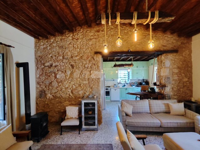 TRADITIONAL CYPRUS HOUSE FOR SALE IN KYRENIA/ESENTEPE