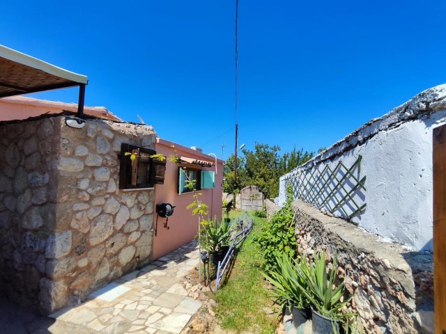 TRADITIONAL CYPRUS HOUSE FOR SALE IN KYRENIA/ESENTEPE