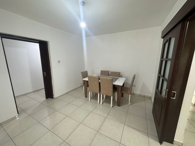 LEFKOŞA/YENİŞEHİR'DE KİRALIK 4+1 EŞYALI DAİRE