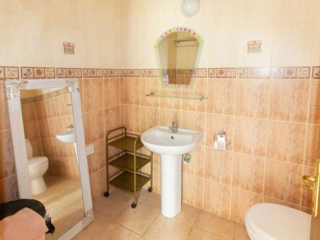 3+1 FURNISHED FLAT FOR SALE IN GIRNE/ALSANCAK