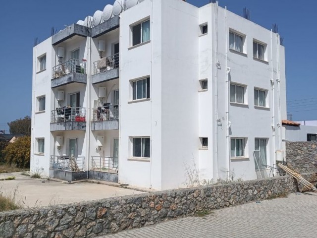 COMPLETE BUILDING FOR SALE IN LEFKE/YEŞİLYURT