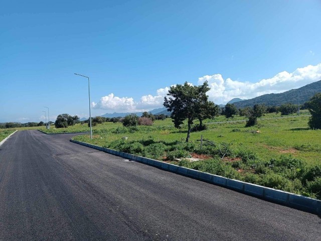 GRUNDSTÜCKE MIT MEERBLICK ZUM VERKAUF IN FAMAGUSTA/TATLISU