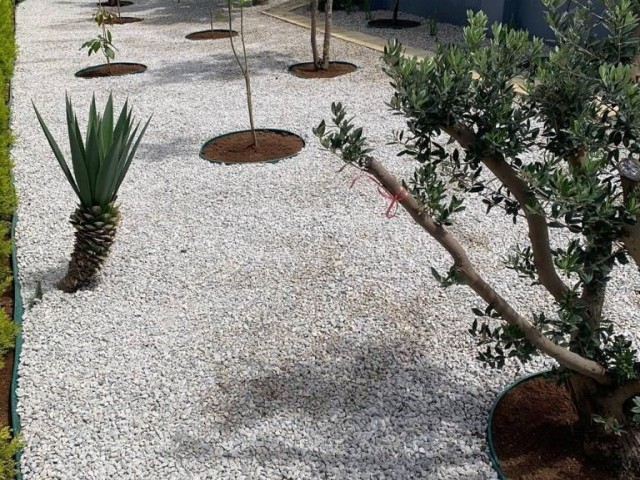ویلا 4+1 با باغ بزرگ برای فروش در منطقه باشگاه چمادا GIRNE/ÇATALKÖY