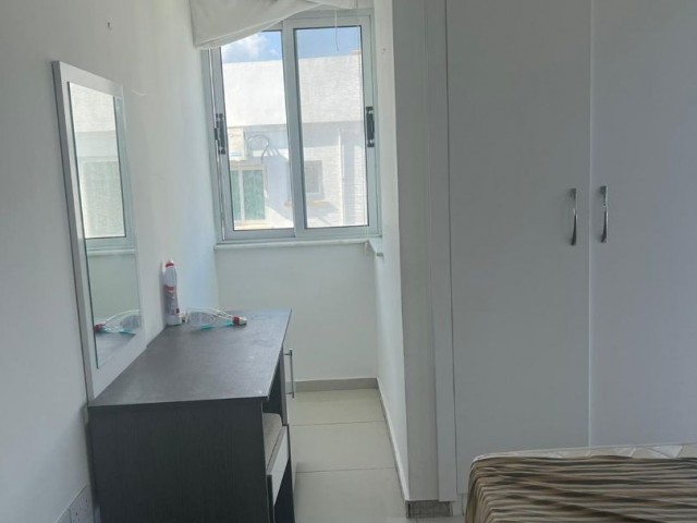 GİRNE MERKEZ NUSMAR MARKET BÖLGESİNDE SATILIK 2+1 PENTHOUSE