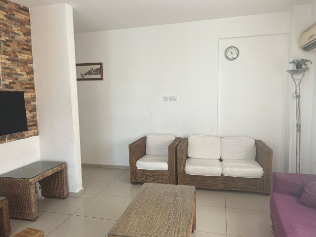 2+1 PENTHOUSE ZUM VERKAUF IM ZENTRALEN NUSMAR-MARKTGEBIET VON KYRENIA