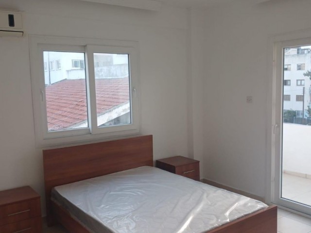 GİRNE MERKEZDE KİRALIK 3+1 EŞYALI DAİRE