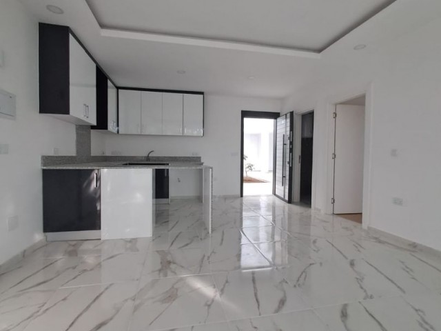 آپارتمان 1+1 برای فروش در یک سایت با استخر مشترک در GIRNE/DOĞANKÖY